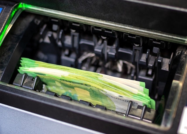 Pytanie od Czytelnika: Jak Wypłacić Pieniądze z Kasyna i Zablokować Konto w Casino Total?